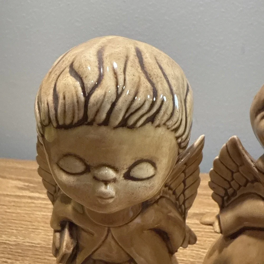 VTG 2 Kissing Boy & Girl Angels Glazed Ceramic Handcrafted Figurine Decor Whimsy